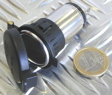 Bordsteckdose 21 mm mit Klapp-Deckel